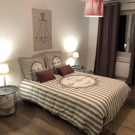Logement A Brive Proche Centre-Ville Et Campagne - Climatisation, Wifi, Coin Exterieur Et Parking Prives Exterior photo